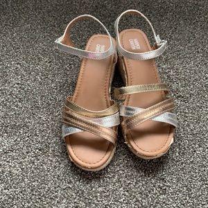 💗 Harper Canyon Mettalic Wedged Sandals 💗